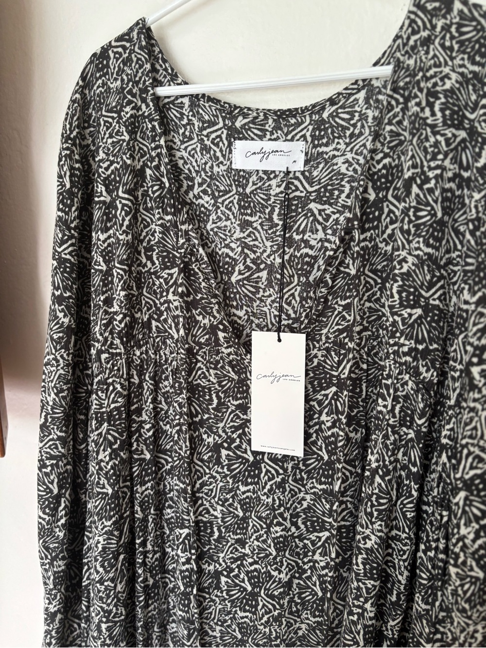 Carly Jean Los Angeles Black & White Printed Maxi Dress - Picture 3 of 5